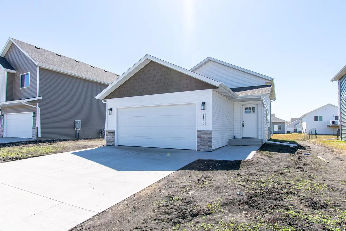 1135 Jill Drive W, West Fargo, ND 58078 - #1