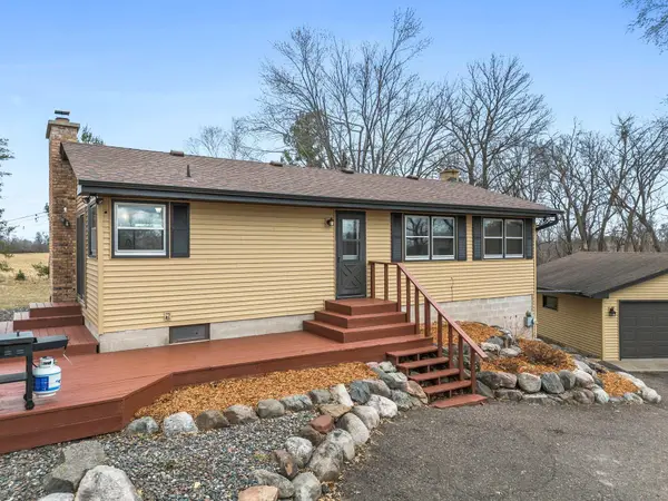 28229 Xavis Street Nw, Isanti, MN 55040