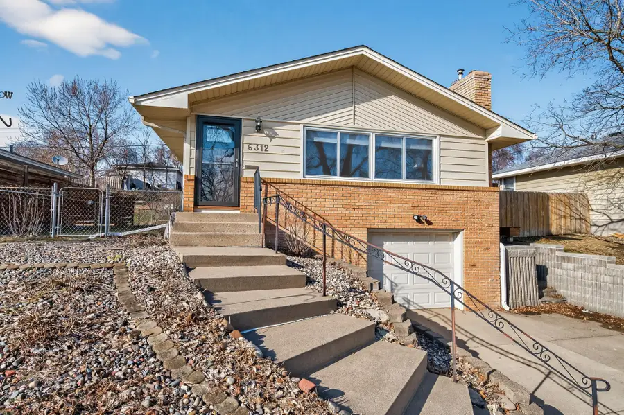 6312 Knoll Street N, Golden Valley, MN 55427 - #2