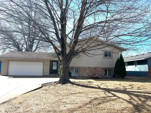 2904 Monroe Place, Saint Cloud, MN 56303