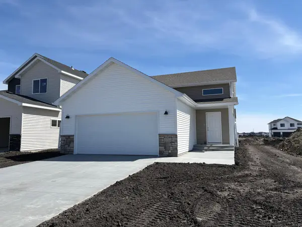 6734 Belding Drive S, Fargo, ND 58104