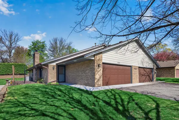 2810 Robinwood Way, Woodbury, MN 55125