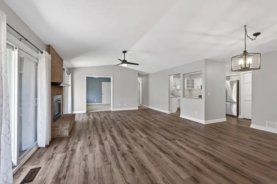 2810 Robinwood Way, Woodbury, MN 55125 - #3