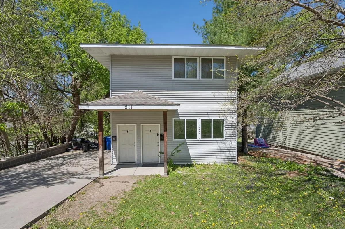 211 Belvidere Street E, Saint Paul, MN 55107 - #1