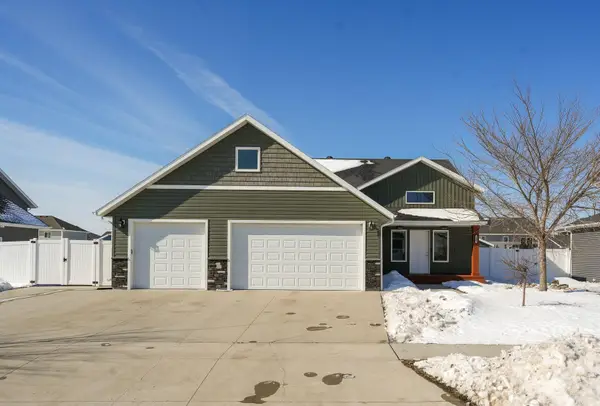 1801 42nd Street S, Moorhead, MN 56560