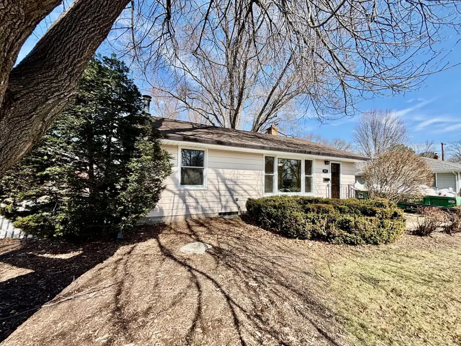 993 Roma Avenue, Saint Paul, MN 55113 - #2