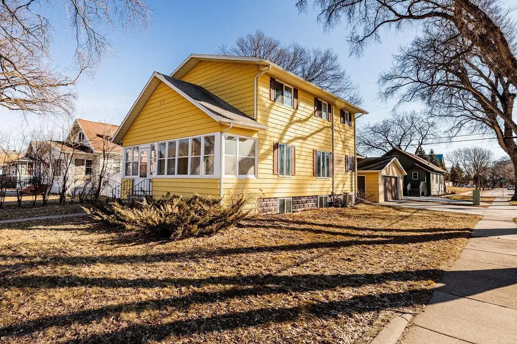 1348 6th Street S, Fargo, ND 58103 - #1