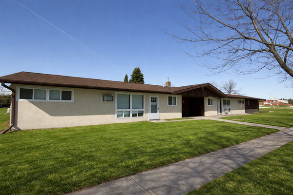 1815 9th Avenue S, Moorhead, MN 56560