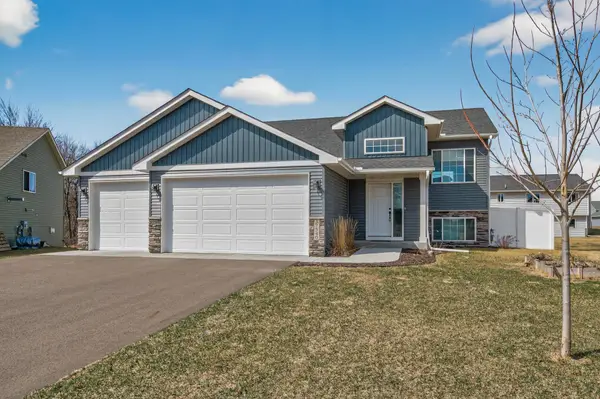 37540 Greenwich Court, North Branch, MN 55056