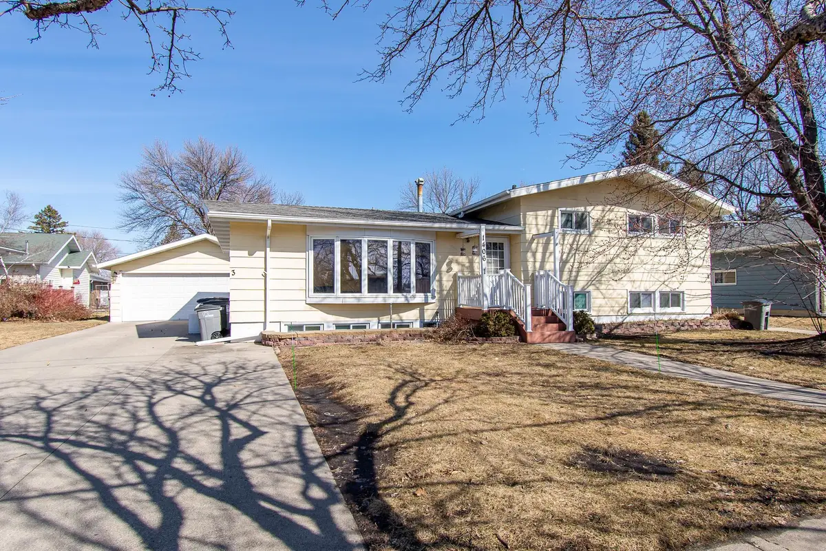 1406 24th Avenue S, Moorhead, MN 56560 - #1