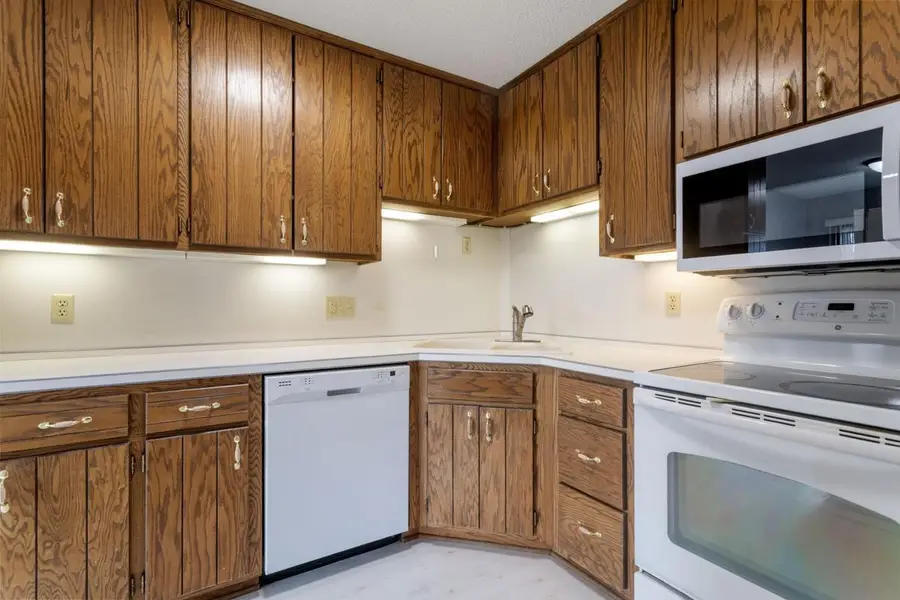 5327 84th Court N, Brooklyn Park, MN 55443 - #2