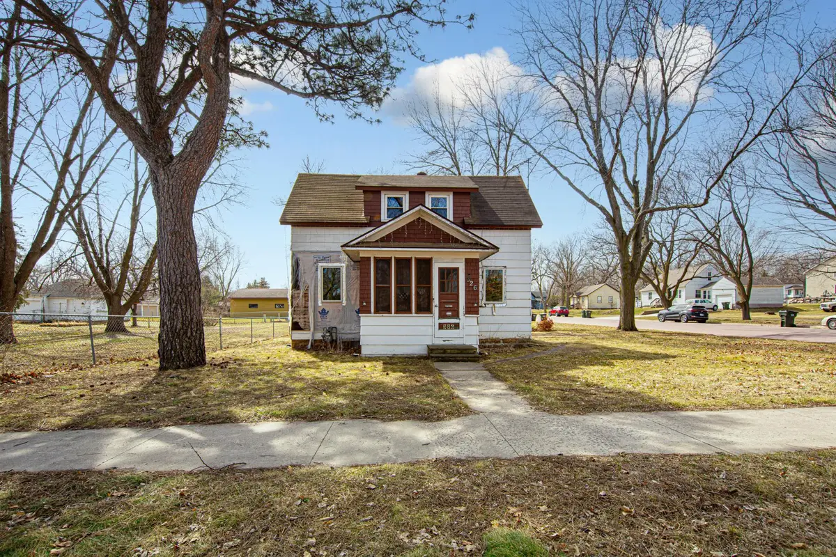 326 Jefferson Street, Saint Peter, MN 56082 - #1