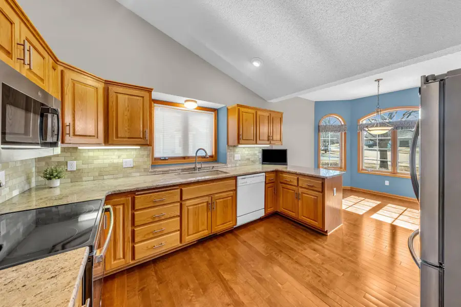 10408 Eagle Pointe Trail, Woodbury, MN 55129 - #3