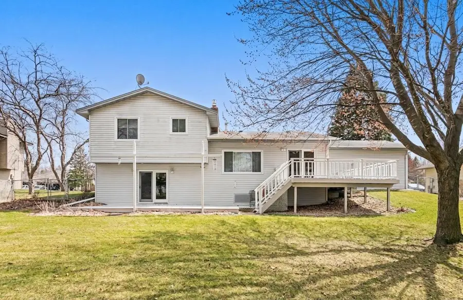 1531 Oakwood Terrace, Saint Paul, MN 55126 - #2