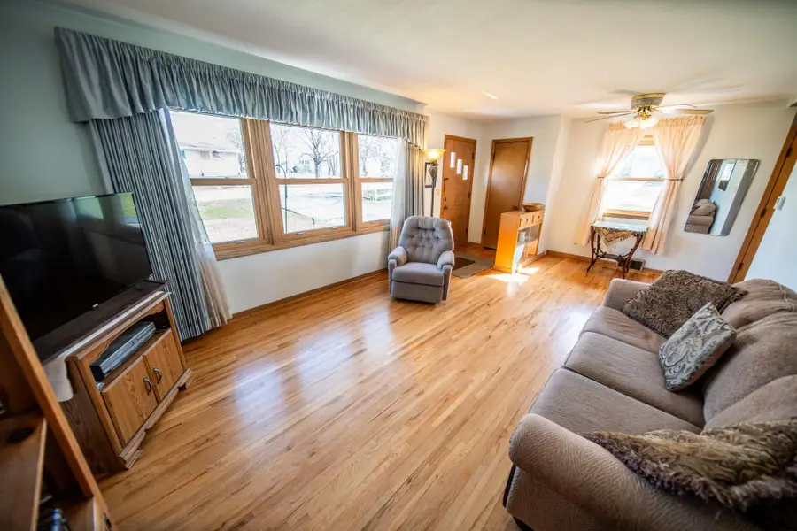 302 19th Street Sw, Rochester, MN 55902 - #2