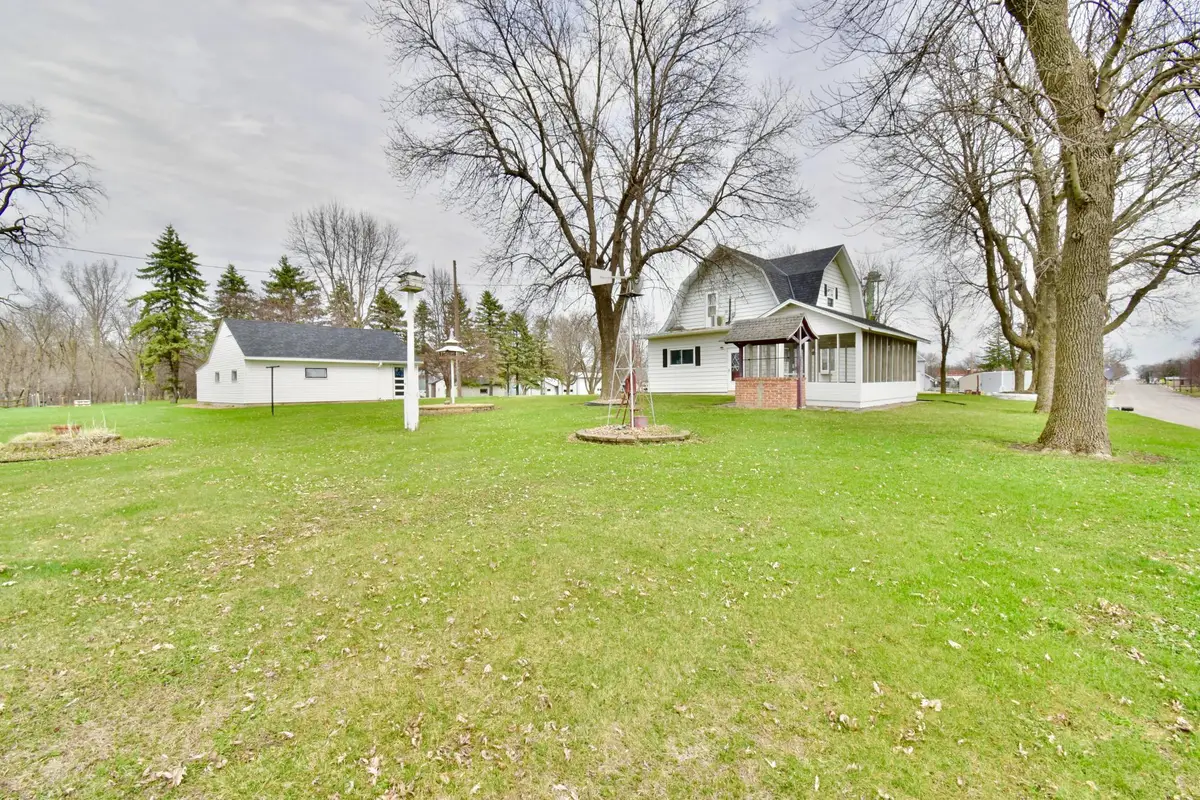 140 1st Avenue N, Brownton, MN 55312 - #1