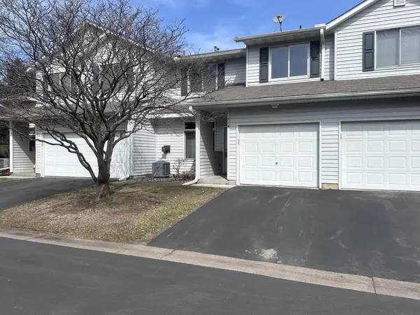 516 Roundhouse Street, Shakopee, MN 55379