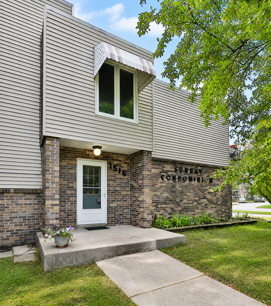 1516 19 1/2 Street S #6, Moorhead, MN 56560 - #2