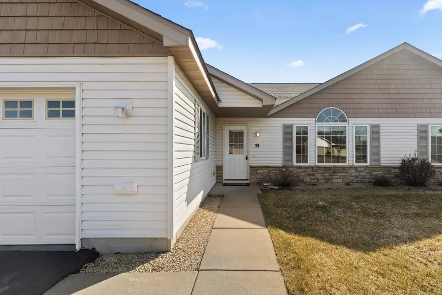 74 Stratford Way, Hudson, WI 54016 - #3