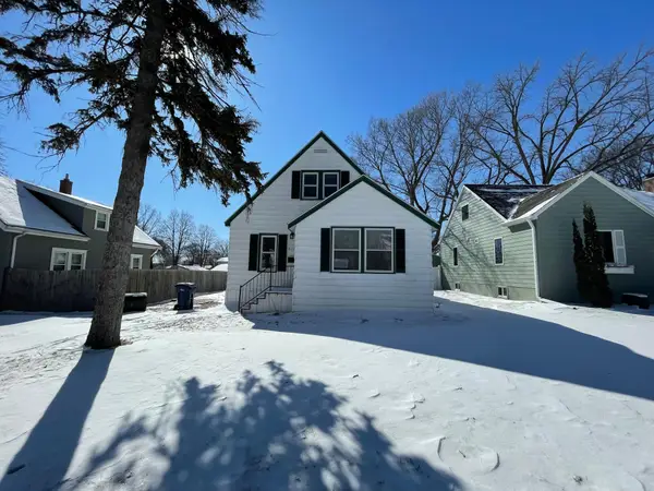 911 W Cavour Avenue, Fergus Falls, MN 56537