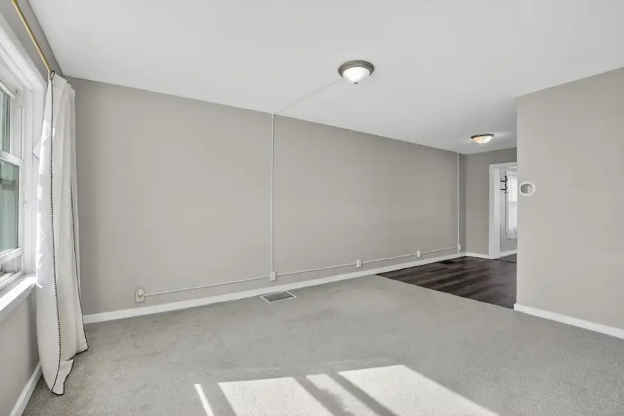 332 1st Avenue S, South Saint Paul, MN 55075 - #3