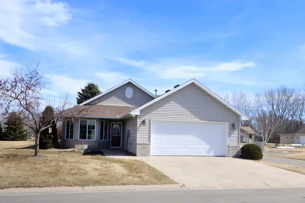 601 Cottonwood Avenue N, Litchfield, MN 55355