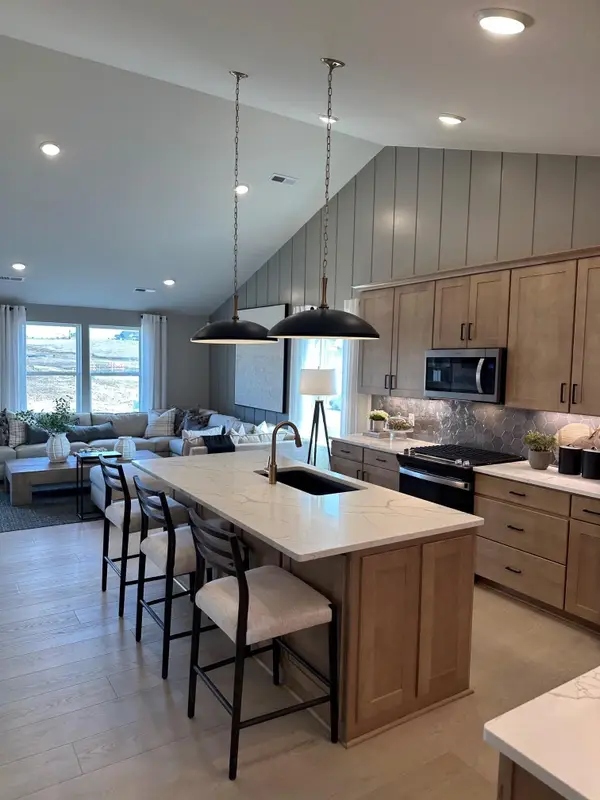 8810 63rd Street S, Cottage Grove, MN 55016