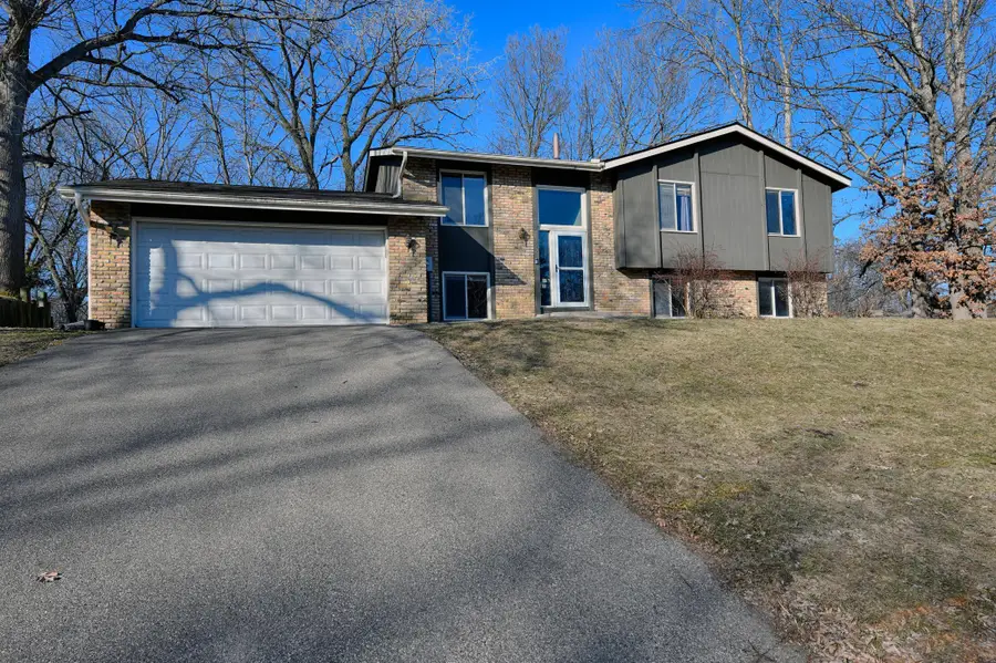 12102 Red Oak Court S, Burnsville, MN 55337 - #3