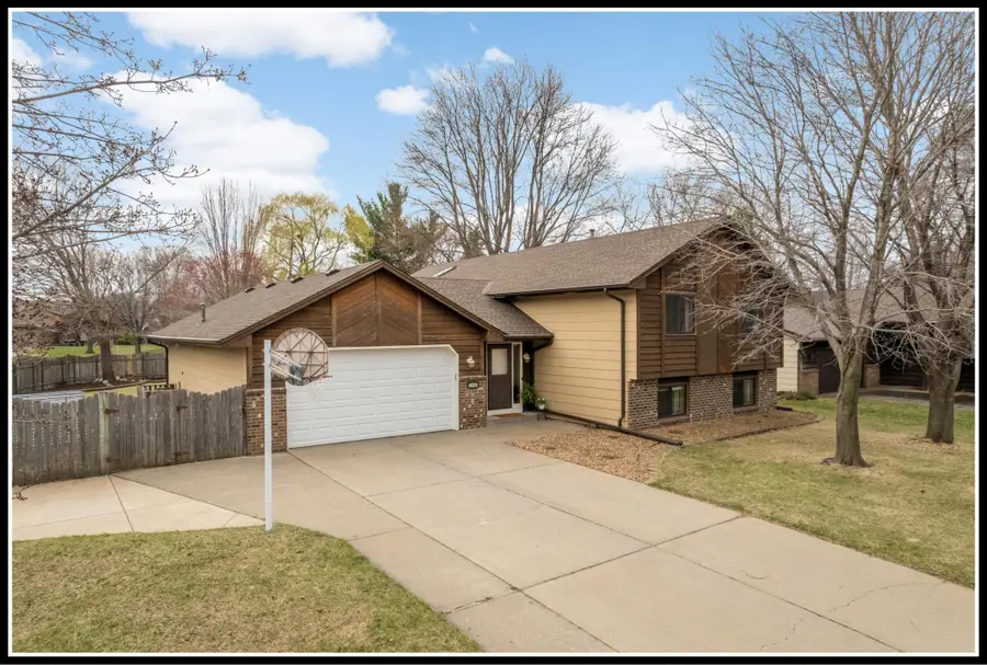 4512 102nd Avenue Ne, Circle Pines, MN 55014 - #2