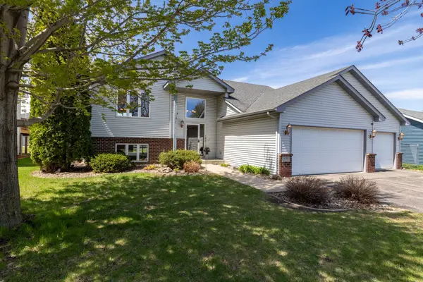 936 S Chestnut Street, Belle Plaine, MN 56011