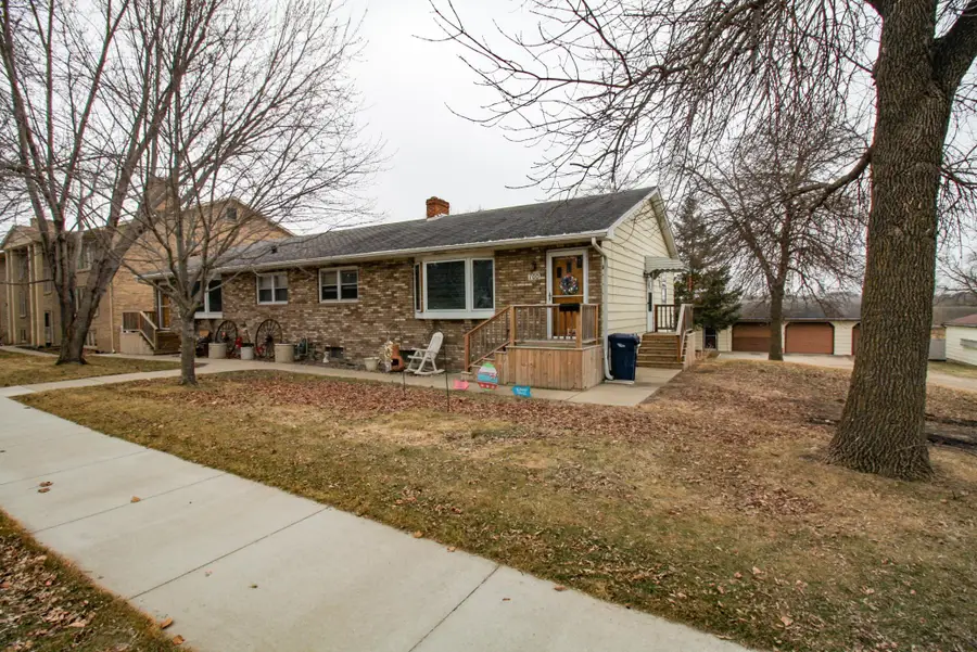 700 E Summit Avenue, Fergus Falls, MN 56537 - #3