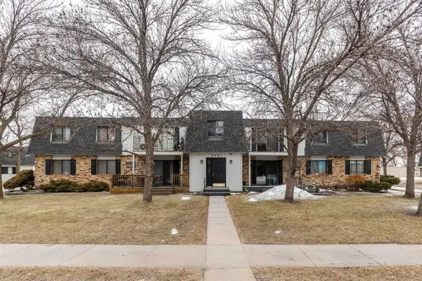 2401 Demores Drive S #12, Fargo, ND 58103