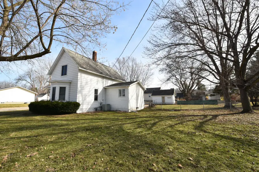 267 E 4th Street, Zumbrota, MN 55992 - #2