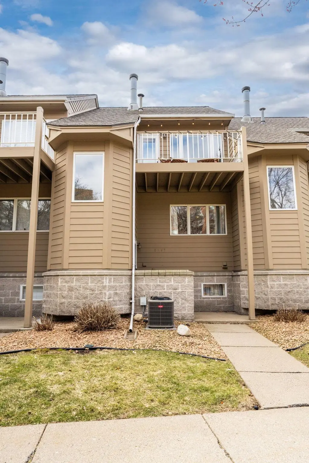 2867 Kenwood Isles Drive, Minneapolis, MN 55408 - #1