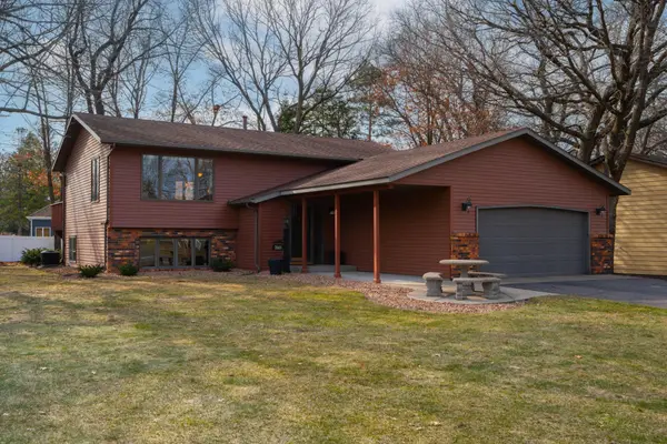 2043 W Highview Drive, Sauk Rapids, MN 56379