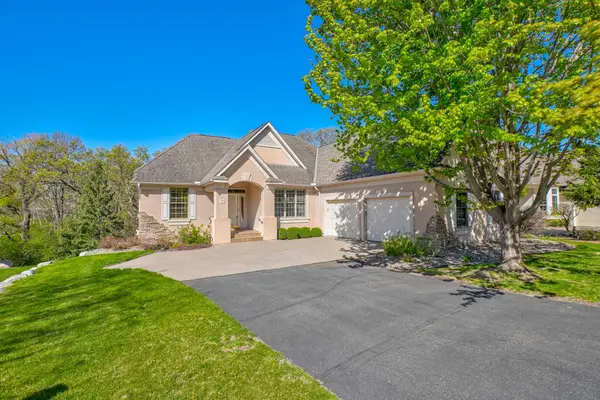 9 Knoll Road, Saint Paul, MN 55127