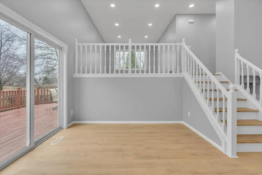 832 Aspen Circle, Saint Paul, MN 55109 - #3