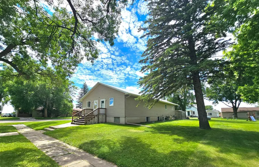 226 3rd Avenue S, Brownton, MN 55312 - #3