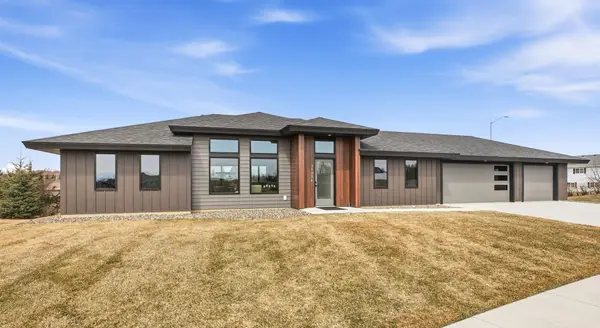 3401 Wildflower Road S, Saint Cloud, MN 56301
