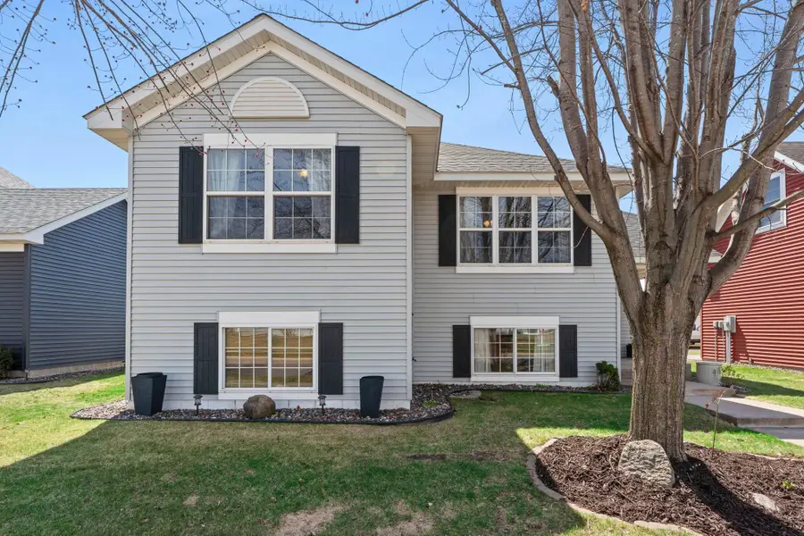 631 13th Avenue Sw, Cambridge, MN 55008 - #2