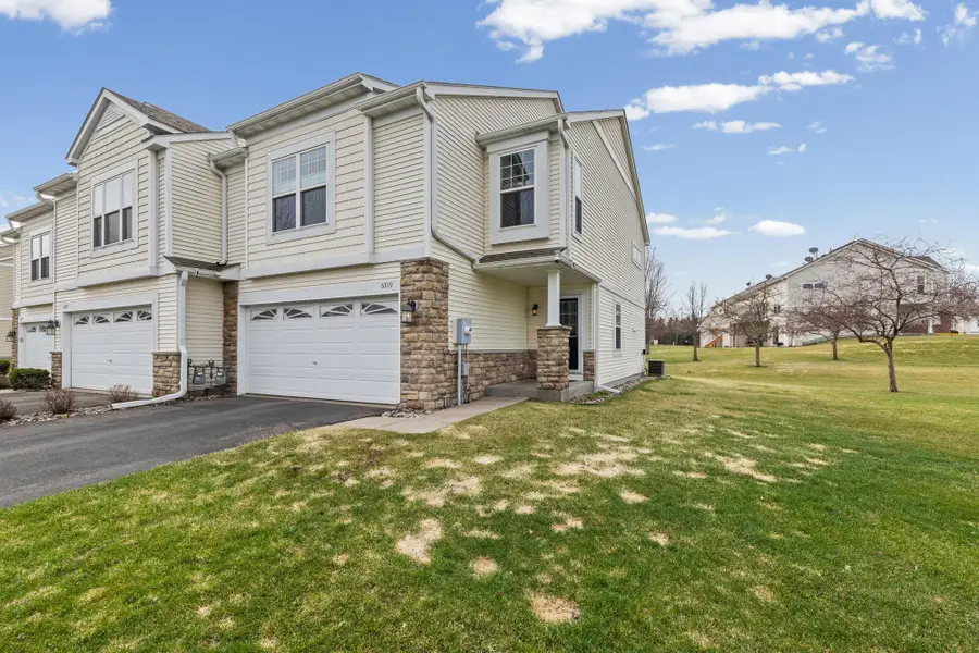 6819 Newbury Road, Woodbury, MN 55125 - #2