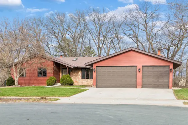 10001 Beard Avenue S, Bloomington, MN 55431