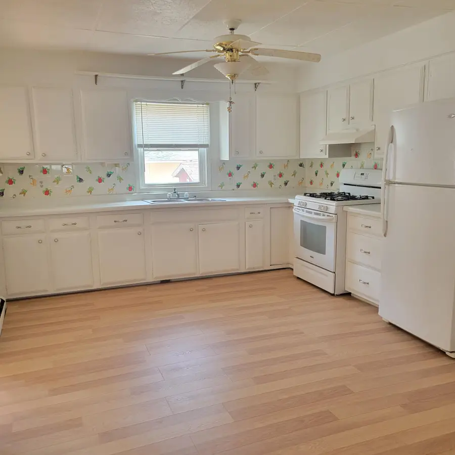 120 4th Avenue Ne, Waseca, MN 56093 - #3