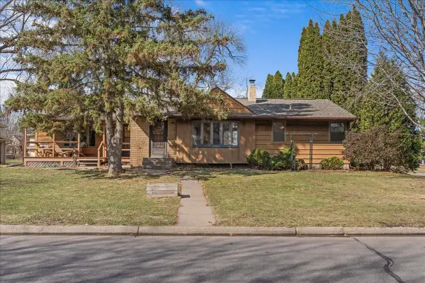 2755 Huron Street, Saint Paul, MN 55113