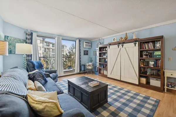 2601 Kenzie Terrace #330, Minneapolis, MN 55418