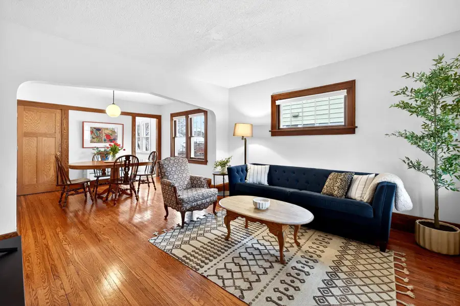 1369 Hewitt Avenue, Saint Paul, MN 55104 - #2