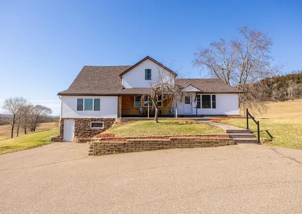 S2901 Semling Lane, Fountain City, WI 54629