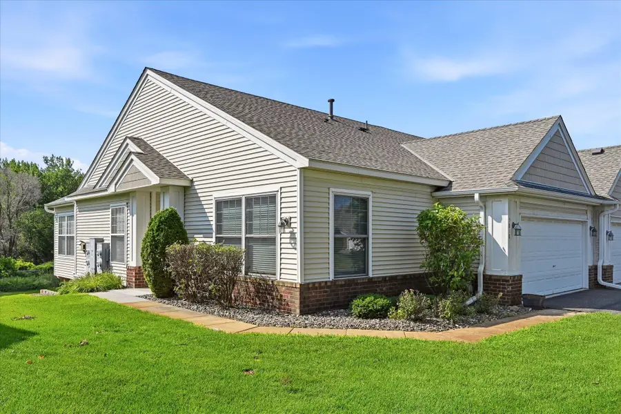5818 Prairie Ridge Drive, Shoreview, MN 55126 - #3
