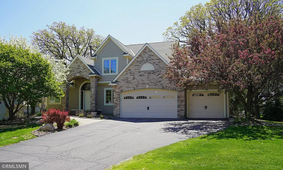 3959 Arlington Drive, Woodbury, MN 55129 - #3