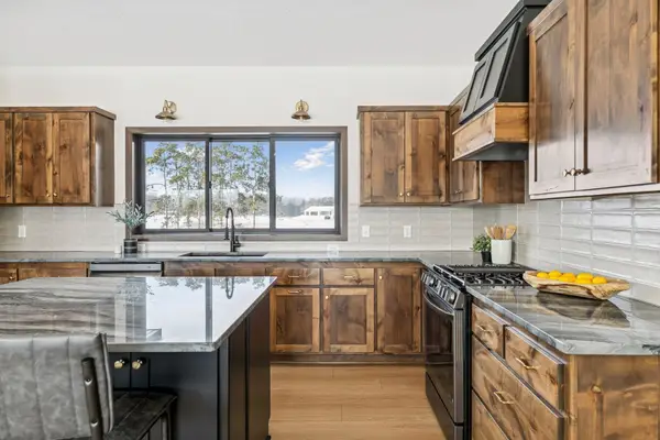 4582 Verde Valley Road Nw, Anoka, MN 55303